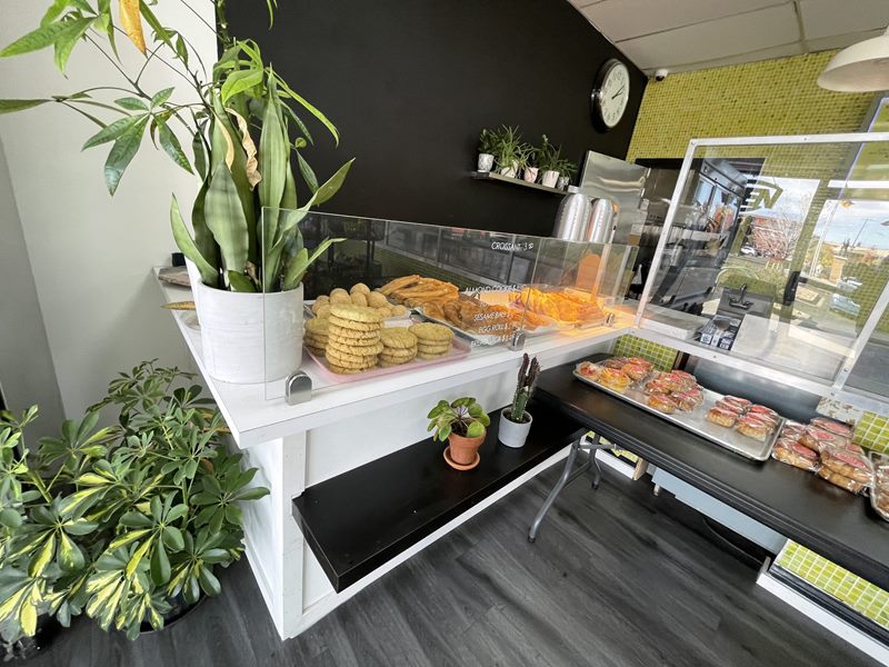 Vinh Xuong Bakery interior